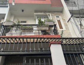 Bán nhà Trần Tấn - 1 triệt 2 lầu - 4.22x13.52m