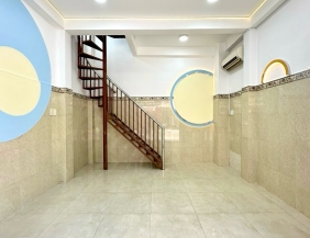 Bán nhà MT Đường 18 - 1 trệt 2 lầu - 4x6m - 3.85 tỷ