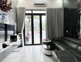 Bán nhà MT Nguyễn Sơn - 1 trệt 2 lầu - 4x6.5m - 9.5 tỷ