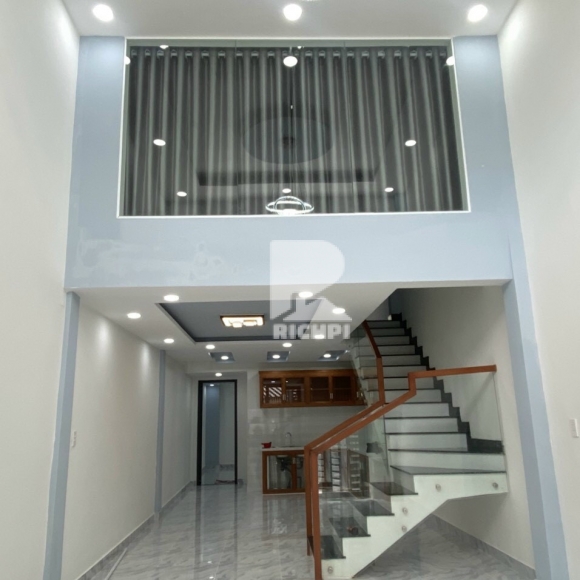 Bán nhà 1 xẹt Hoà Bình - 1 trệt 1 lầu - 4x18m - 5.9 tỷ