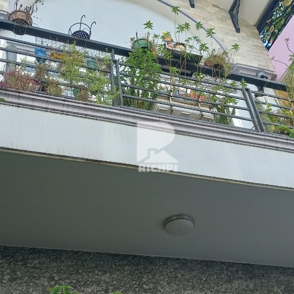 Bán nhà 1 xẹt Thạch Lam - 1 triệt 1 lầu - 5x19.4m - 7 tỷ