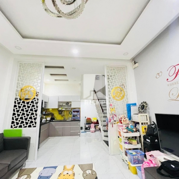 Bán nhà 1 xẹt Cách Mạng - 1 trệt 1 lầu st - 4.5x8.6m - 4.4 tỷ
