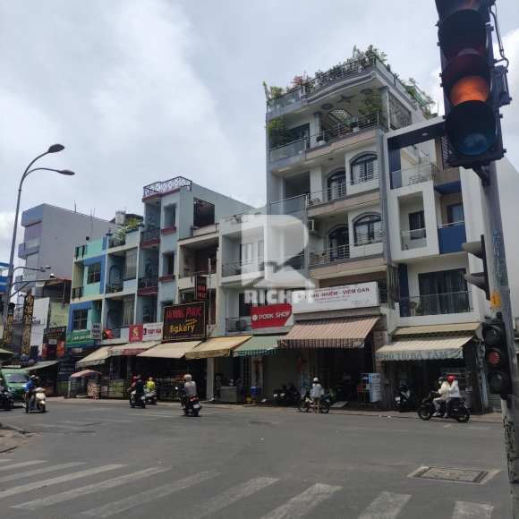 Bán nhà MT Tân Hương - 1 trệt 2 lầu st - 4x17.7m - 16.5 tỷ