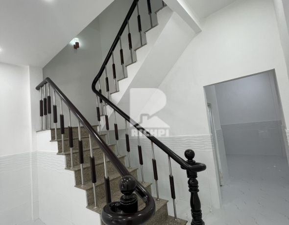 Bán nhà HXH Lê Đình Thám - 1 trệt 2 lầu st - 4x11.55m - 6.5 tỷ
