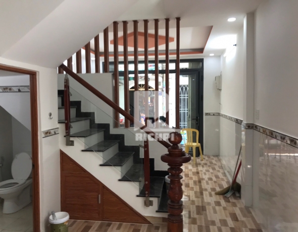 Bán nhà HBG Nguyễn Suý - 1 trệt 1 lửng - 4x8.6m - 3.85 tỷ